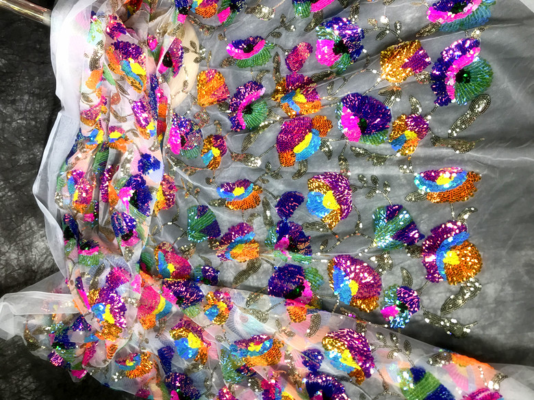 Colorful Crystal Sequins Flowe - مراجعة Crystal Mesh Fabric وسعره