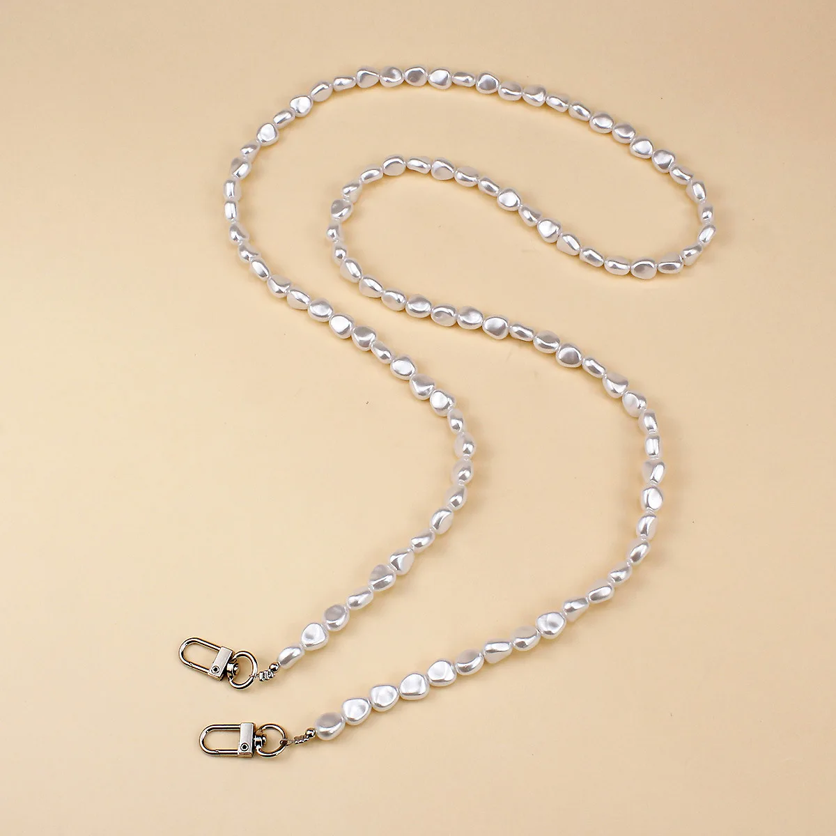 Mobile Phone Lanyard Luxury Pe - مراجعة Pearl Trim Chain وسعره