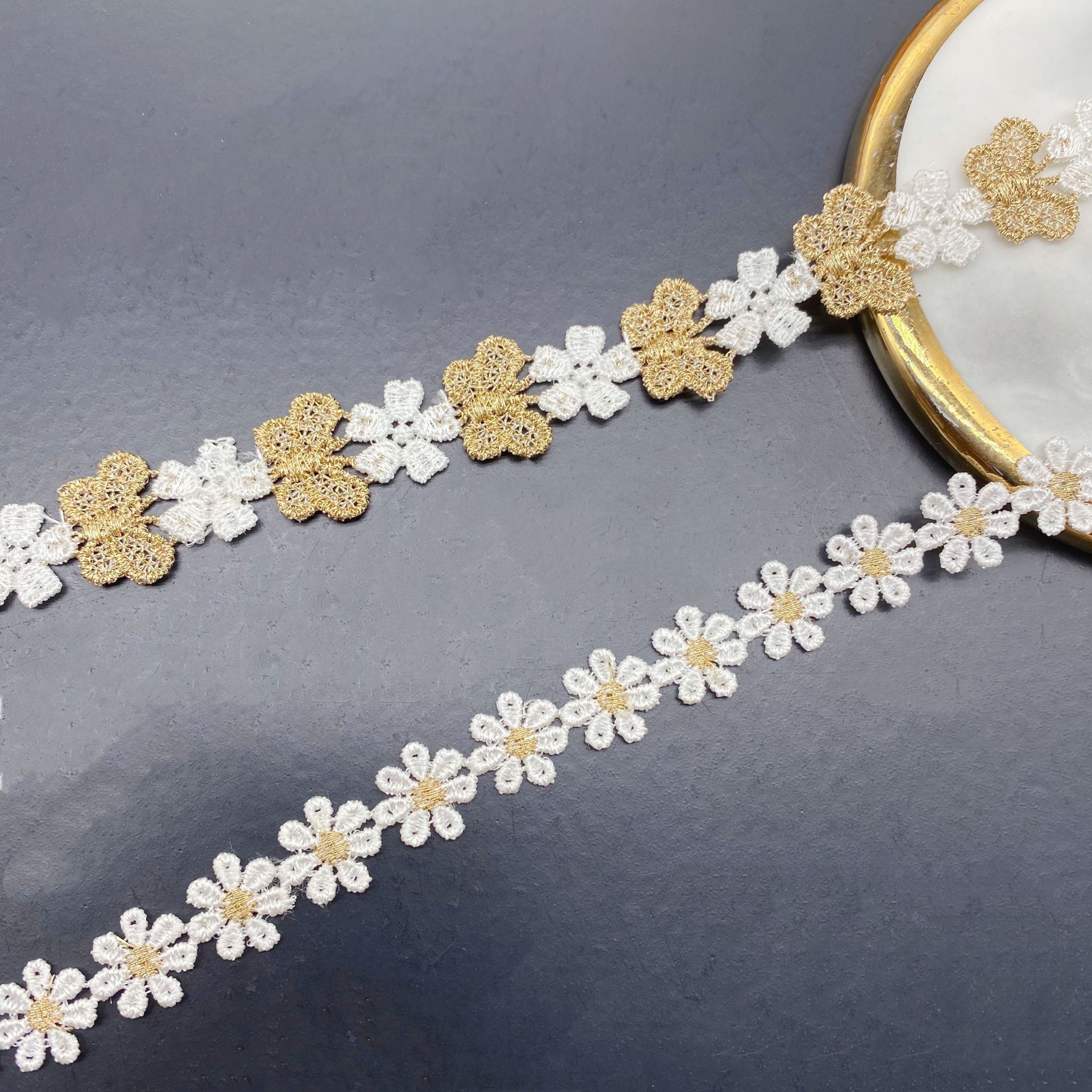 Hollow Embroidery Two-color Sm - مراجعة Lace Ribbon Trim وسعره