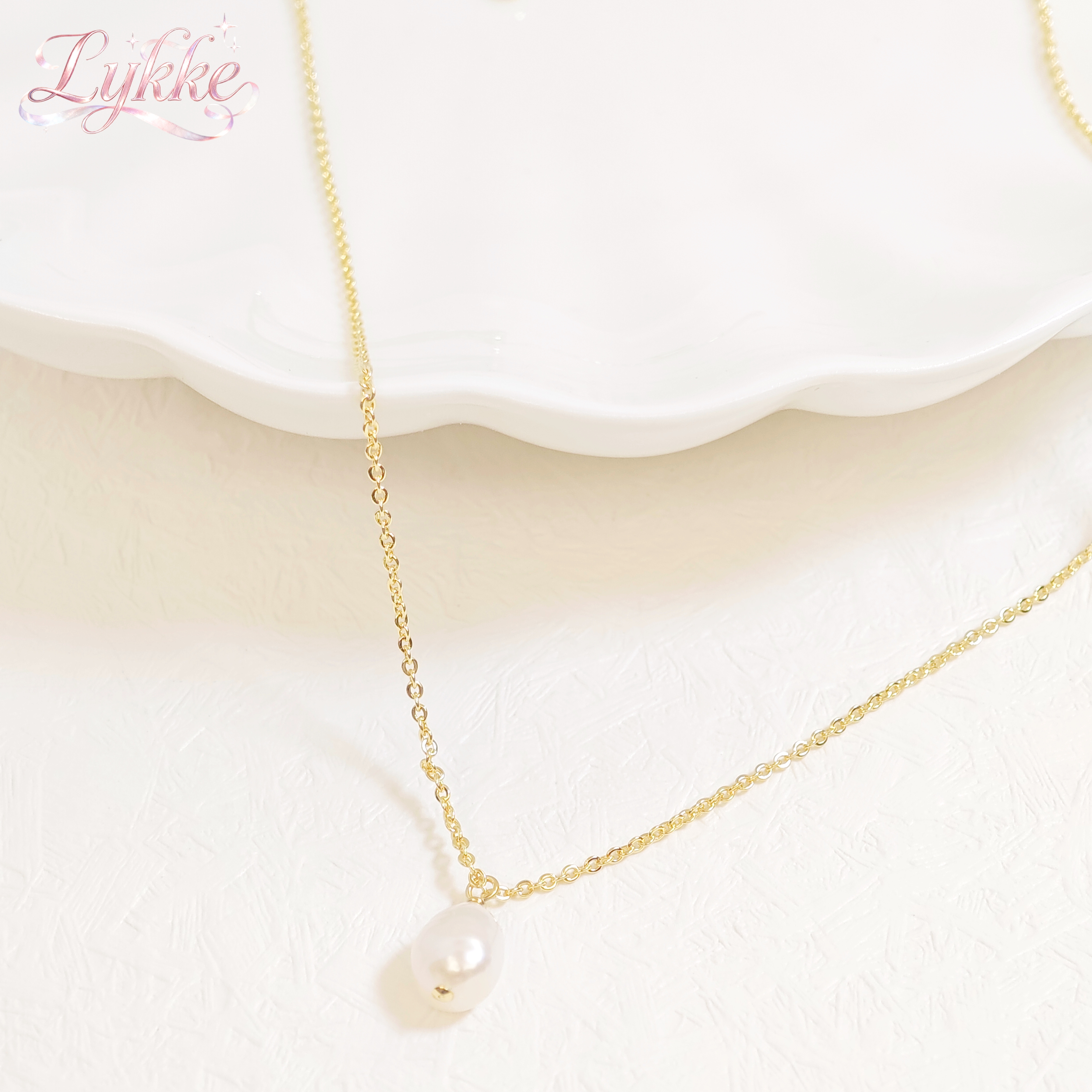 Hot selling French Baroque Wom - مراجعة Pearl Trim Chain وسعره