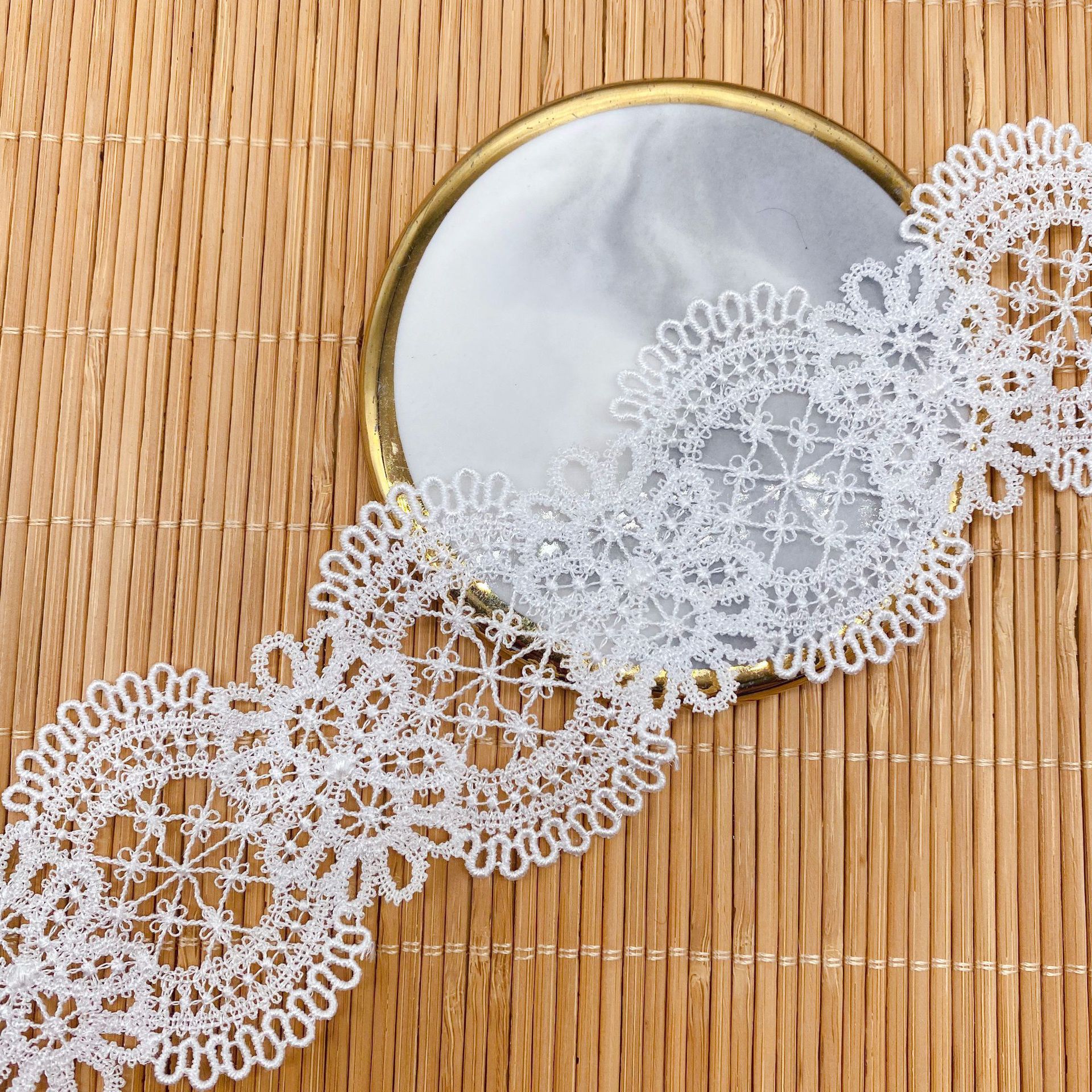 Hollow Flower Embroidered Lace - مراجعة Lace Ribbon Trim وسعره