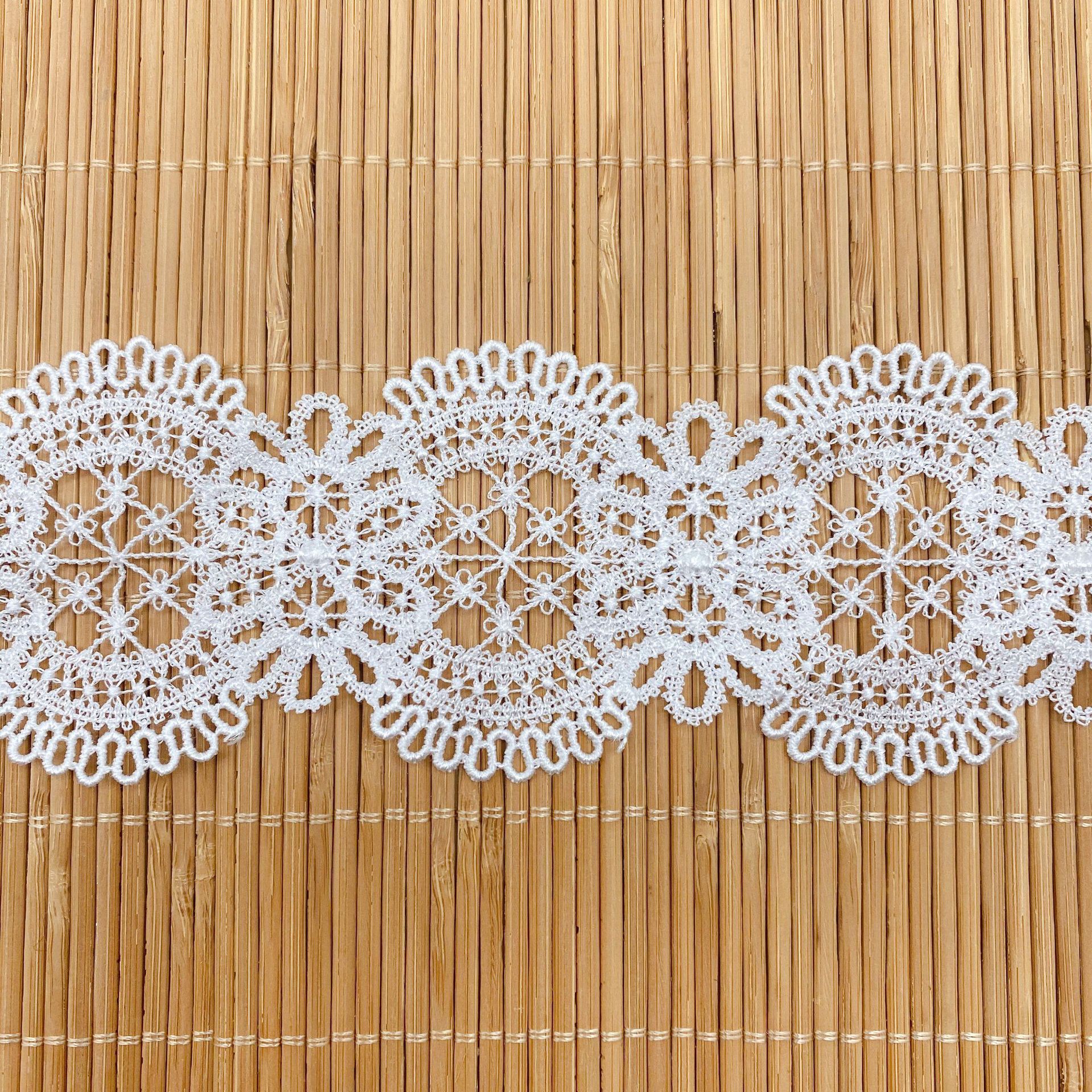 Hollow Flower Embroidered Lace - مراجعة Lace Ribbon Trim وسعره