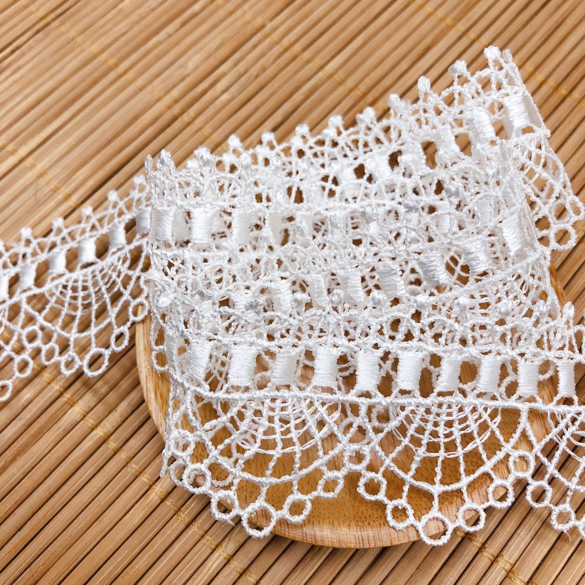 Hollow Embroidery Clavicle Cha - مراجعة Lace Ribbon Trim وسعره
