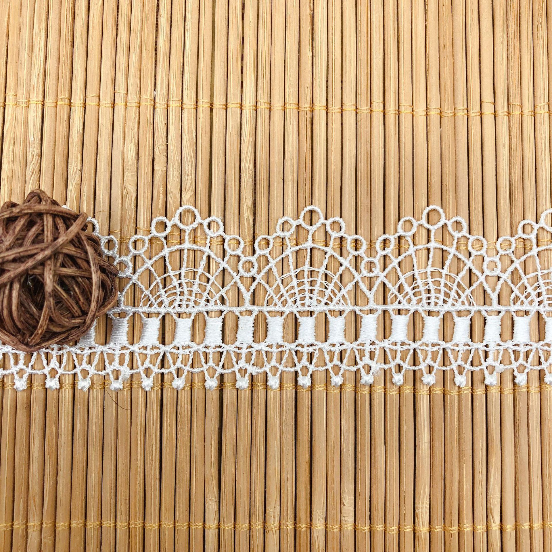 Hollow Embroidery Clavicle Cha - مراجعة Lace Ribbon Trim وسعره