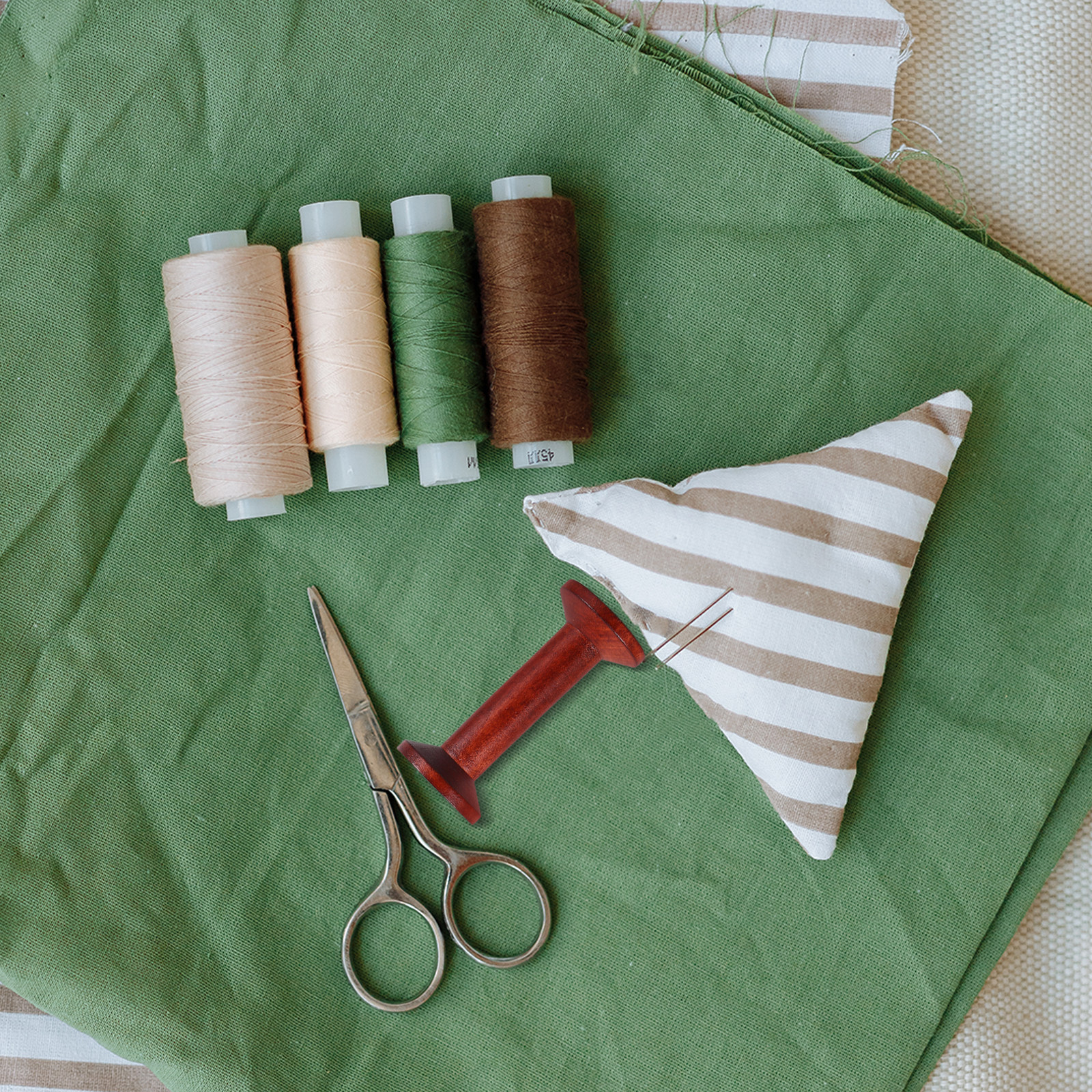 6Pcs Wooden Empty Spools for C - مراجعة Embroidery Craft وسعره