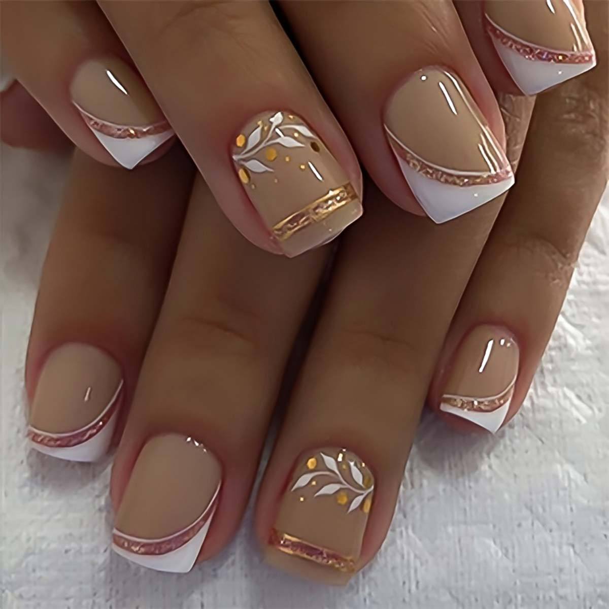 Short Square fake nails golden - مراجعة Embroidery Embellishments وسعره