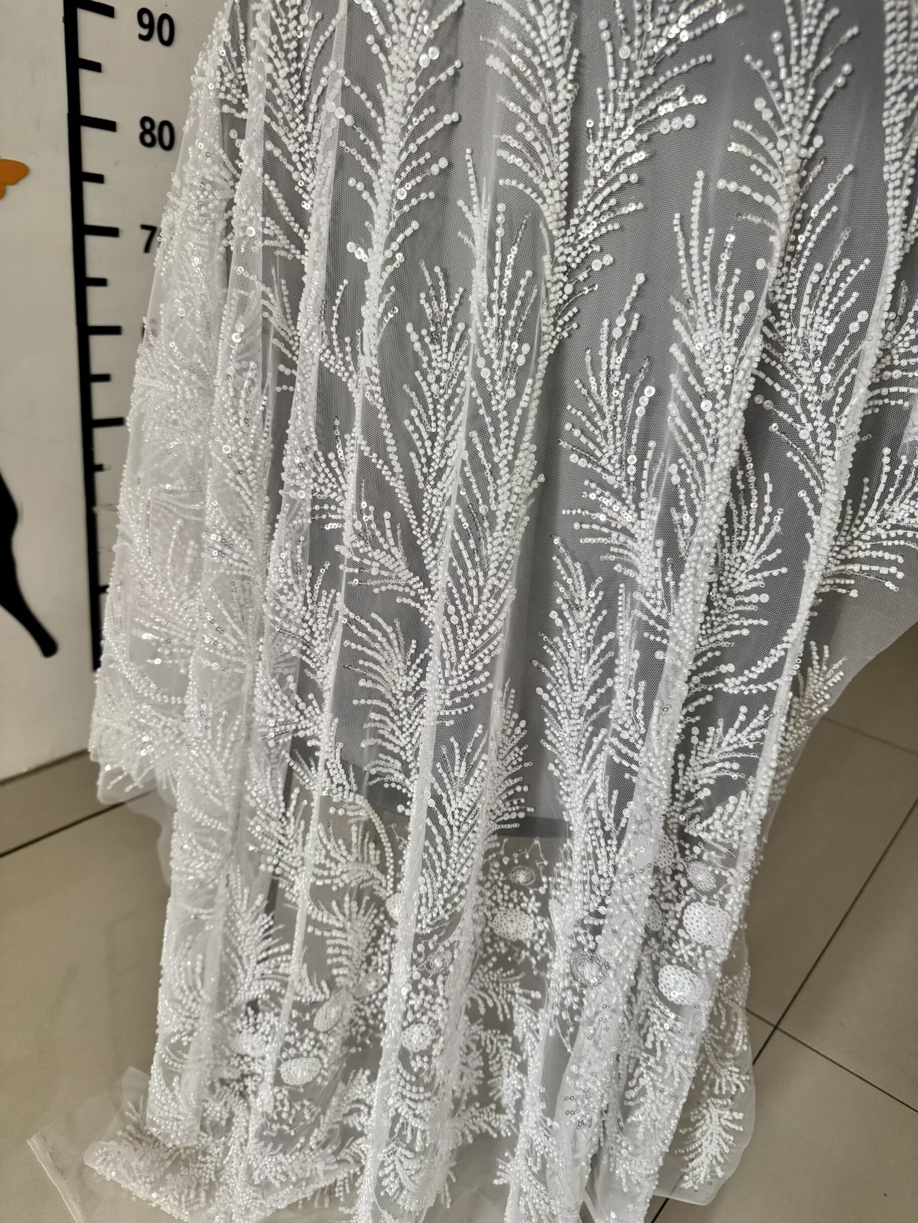 White Beaded Pearl Crystal Seq - مراجعة Crystal Mesh Fabric وسعره