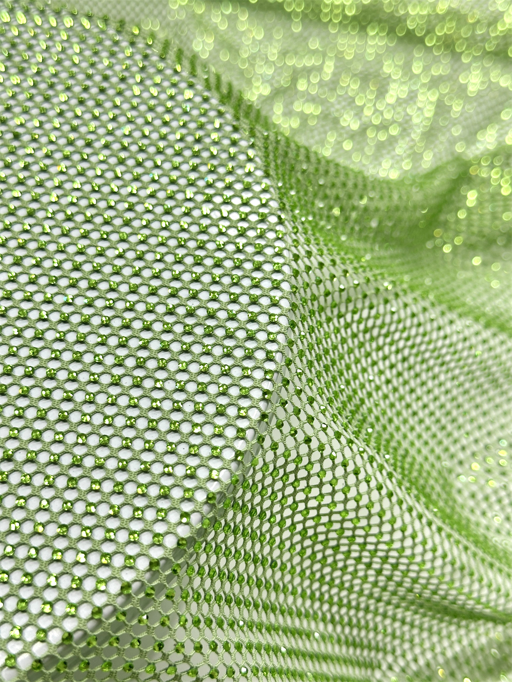 Exquisite Rhinestones Mesh diy - مراجعة Crystal Mesh Fabric وسعره